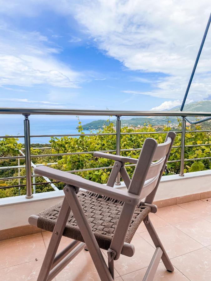 Elea Guesthouse ヒマラ エクステリア 写真