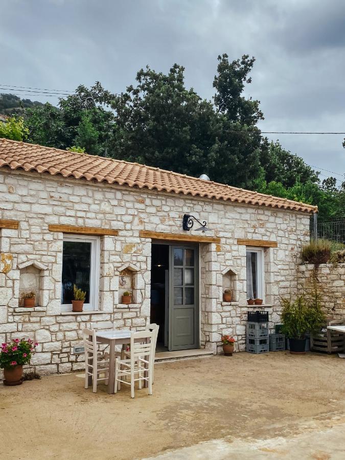 Elea Guesthouse ヒマラ エクステリア 写真