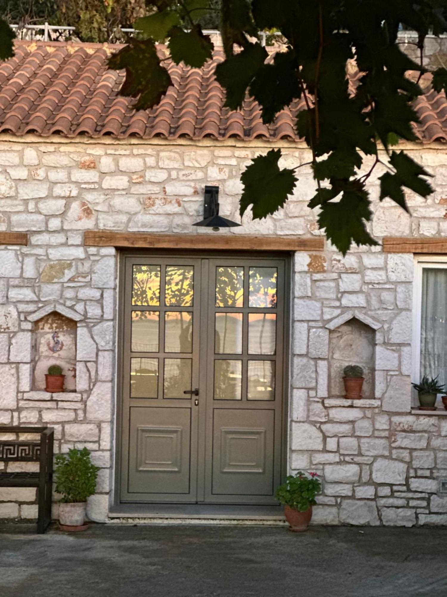 Elea Guesthouse ヒマラ エクステリア 写真